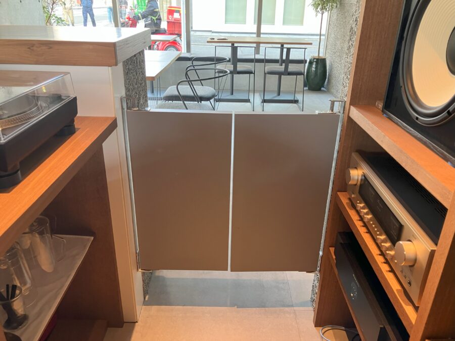 飲食店向け両開きメラミン化粧板ミニスイングドア